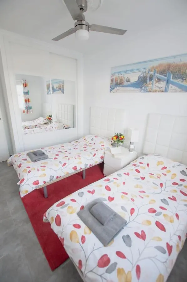 Apartment Sunny Days Home With Shared Pool And Free Wifi Puerto del Carmen
