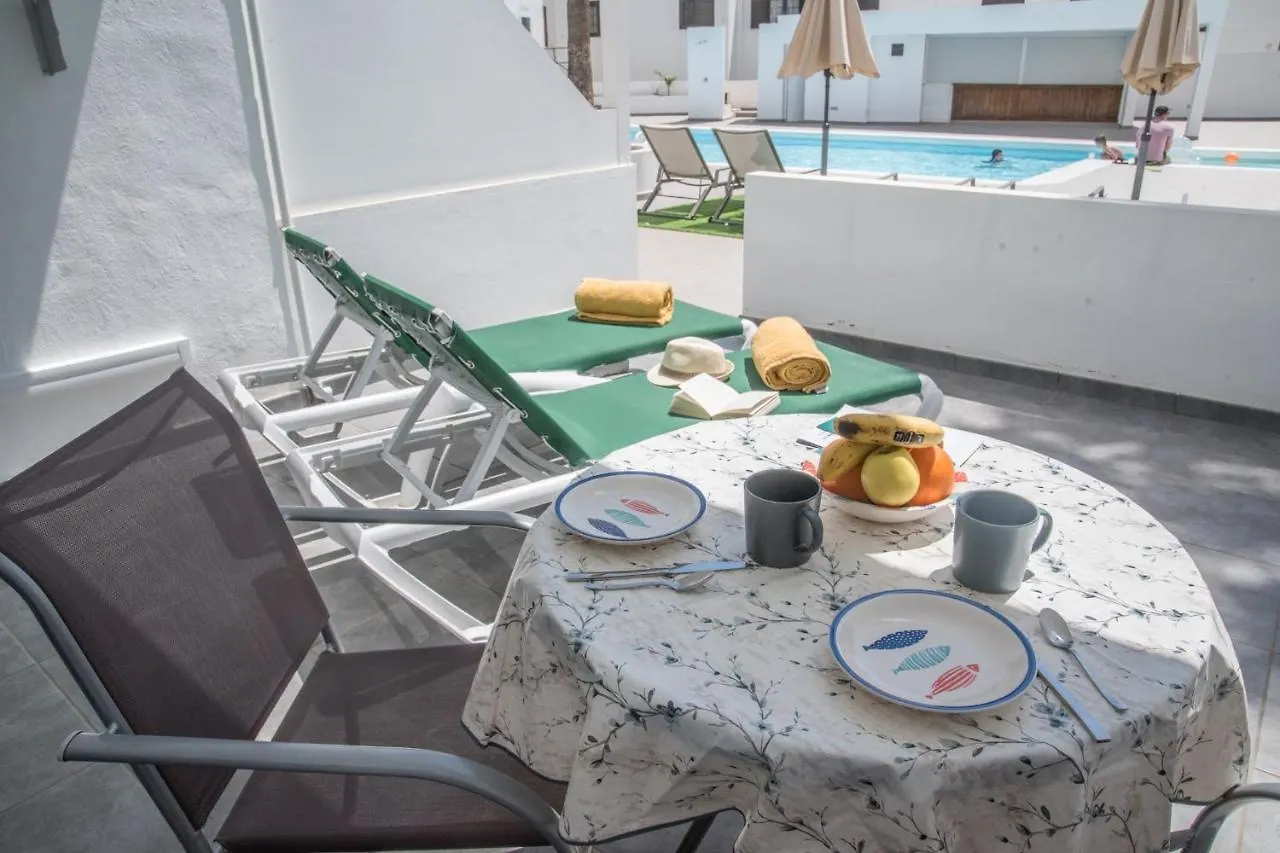 Sunny Days Home With Shared Pool And Free Wifi Puerto del Carmen  Puerto del Carmen (Lanzarote)