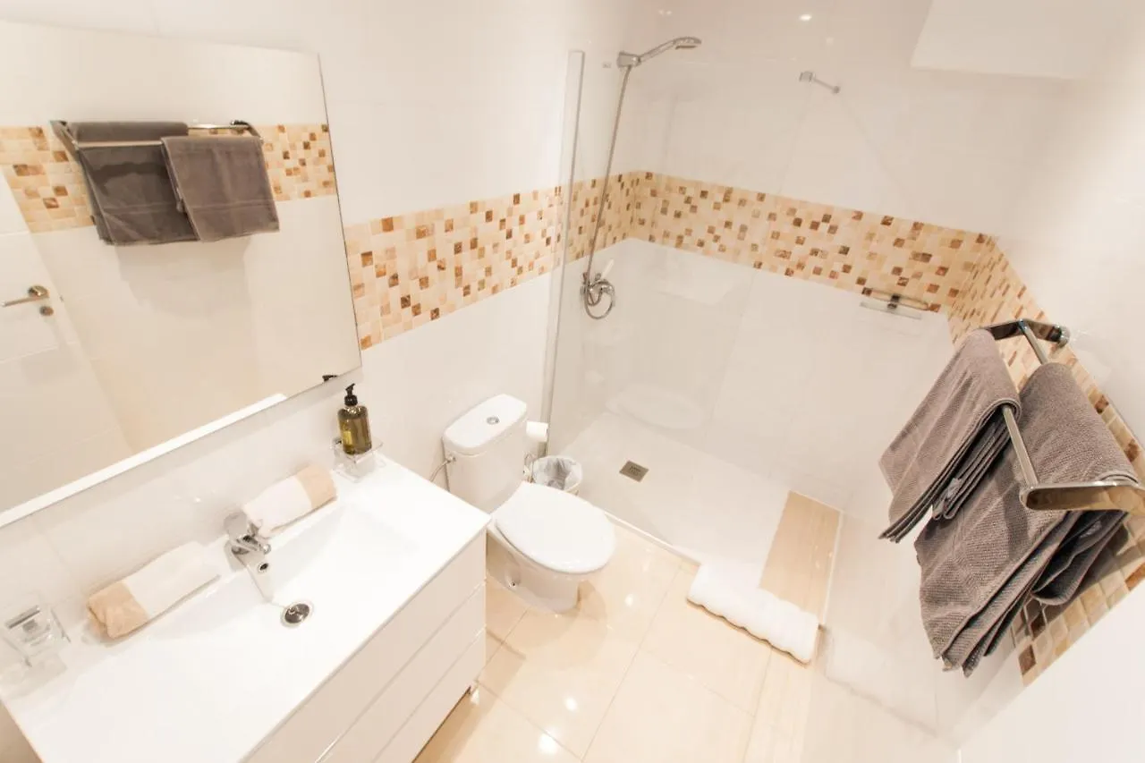 Sunny Days Home With Shared Pool And Free Wifi Puerto del Carmen  Apartment Puerto del Carmen (Lanzarote)